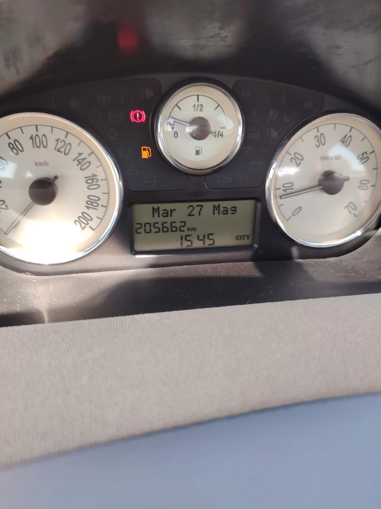 Lancia Ypsilon 1.3 MJT 75 CV Argento