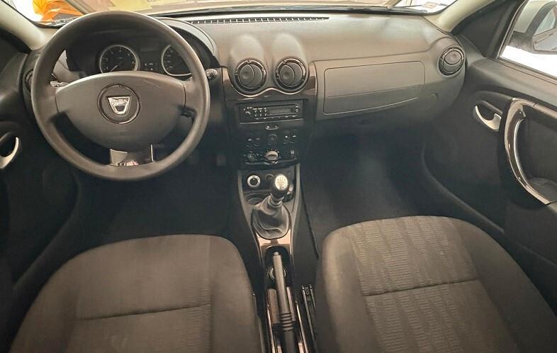 DACIA DUSTER 4x4 Diesel 1.5 CV 110 Km 119.574 PER NEOPATENTATI con 12 mesi di garanzia