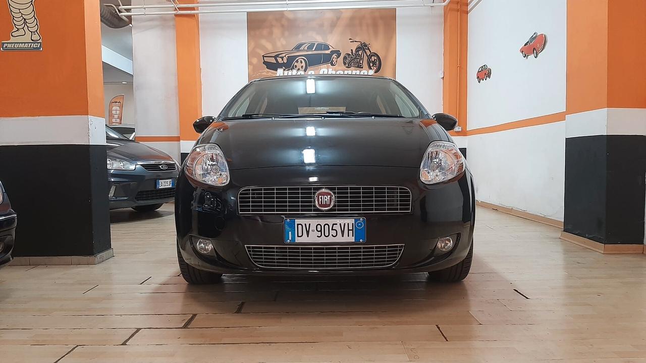 FIAT GRANDE PUNTO 1.3 MULTIJET 49.000 KM NEOPATENTATI