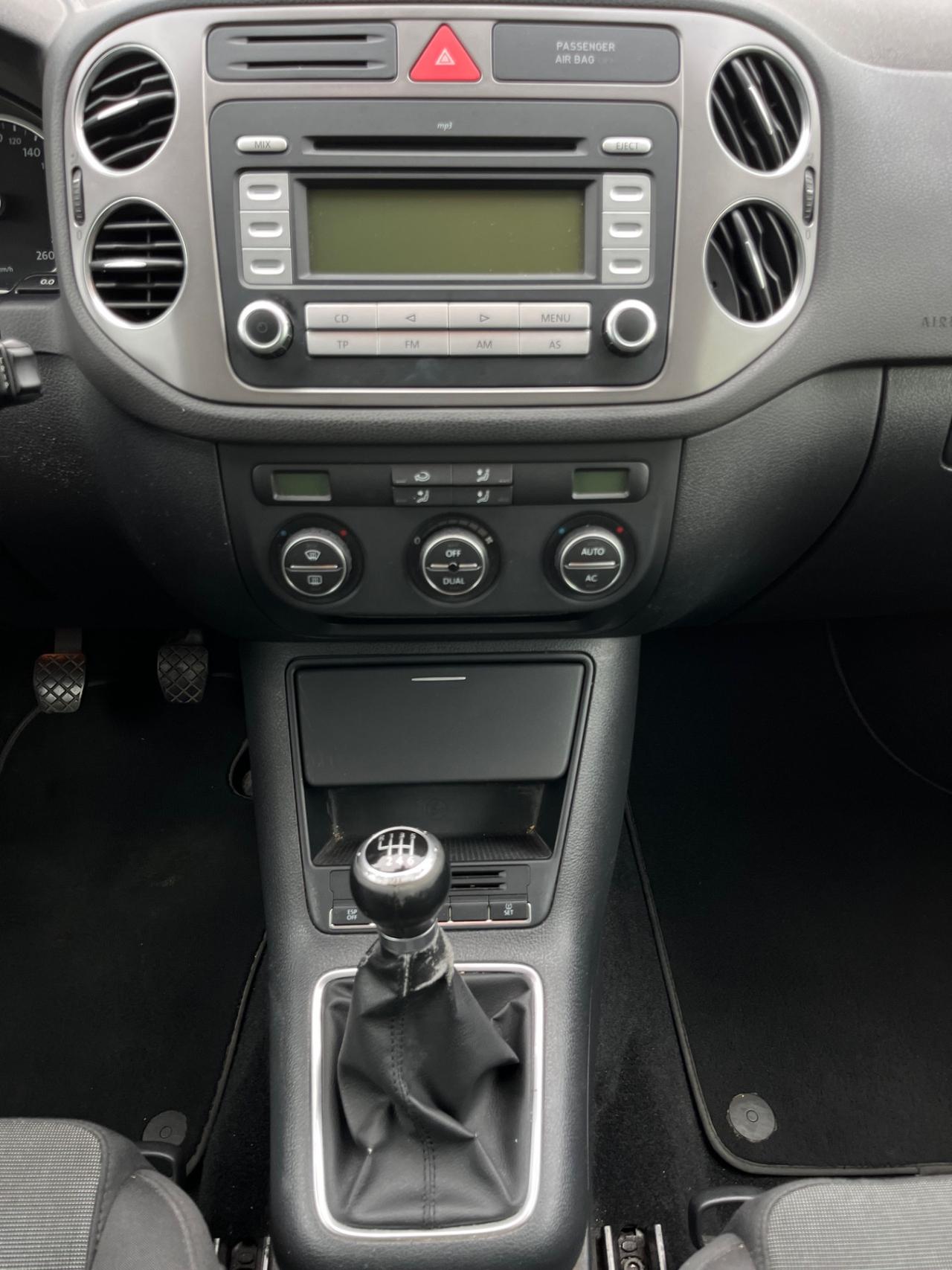 Volkswagen Tiguan 2.0 16V TDI DPF Sport & Style (18°)