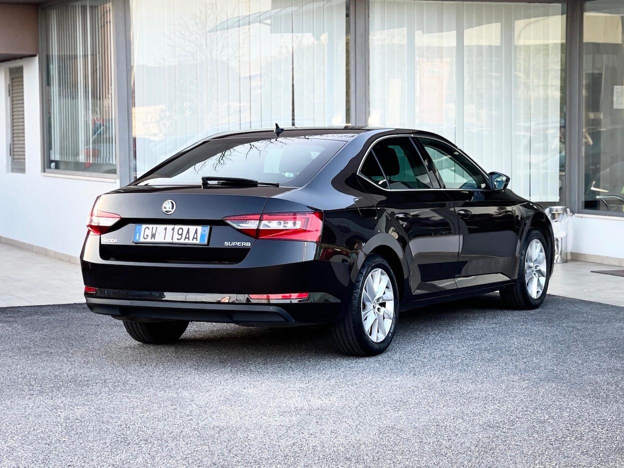 Skoda Superb 1.5 TSI ACT DSG Executive