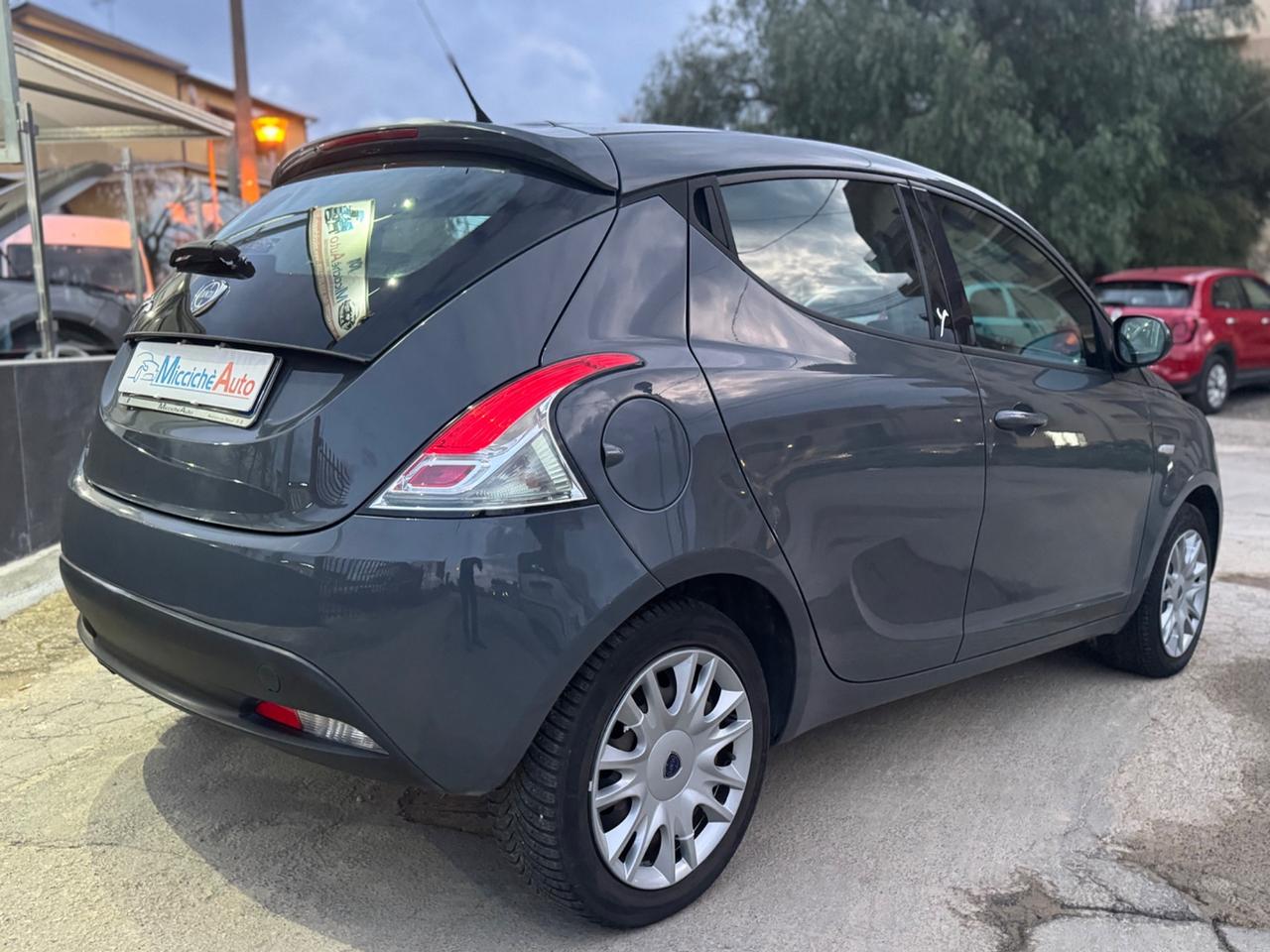 LANCIA YPSILON 1.3 MJT II 95 CV PLATINUM NEO PATENTATI