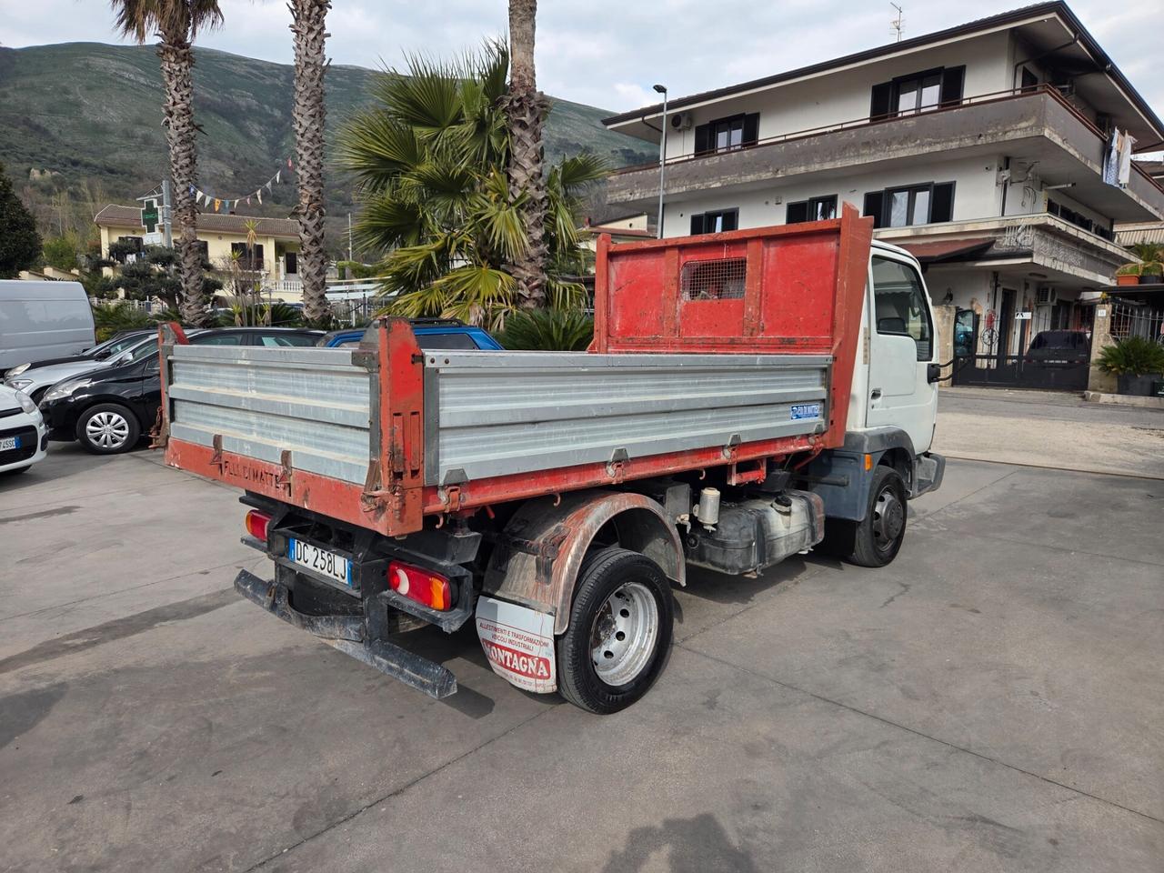 Nissan Cabstar 35.13 3.0 Tdi - 2006 RIBALTABILE TRILATERALE