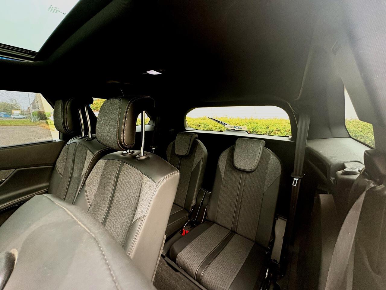 PEUGEOT 5008 2.0D 6m- 7POSTI -119000km-FULL-2018