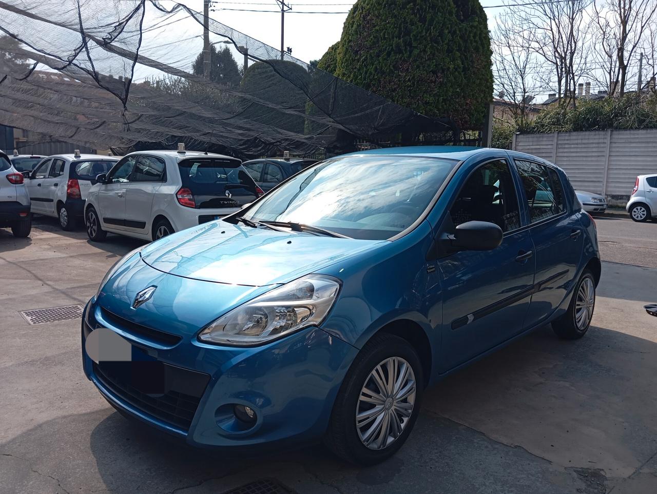 Renault Clio 1.2 16V 5 porte Confort permute