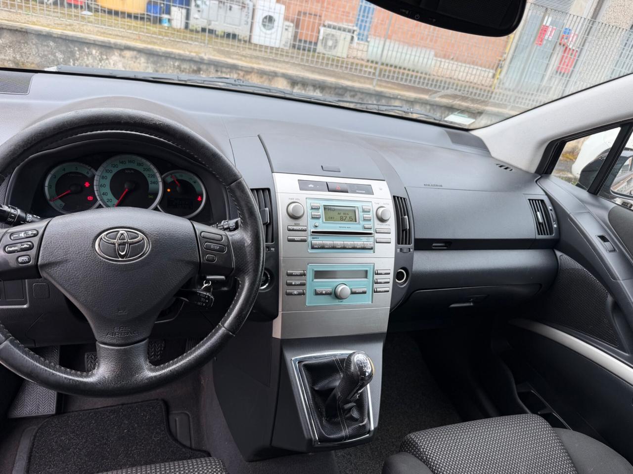 Toyota Corolla Verso 2.2 16V D-4D D-Cat