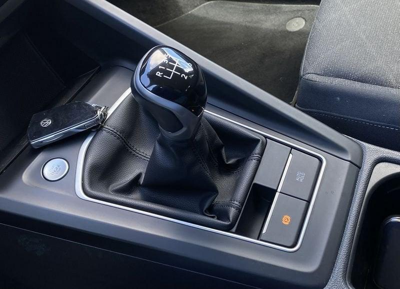 Volkswagen Golf 8 Life 2.0 TDI 116CV