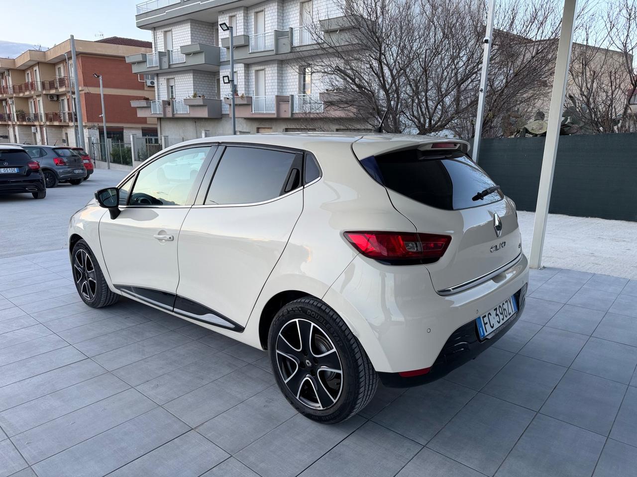 Renault Clio dCi 8V 75 CV Start&Stop 5 porte Energy Duel