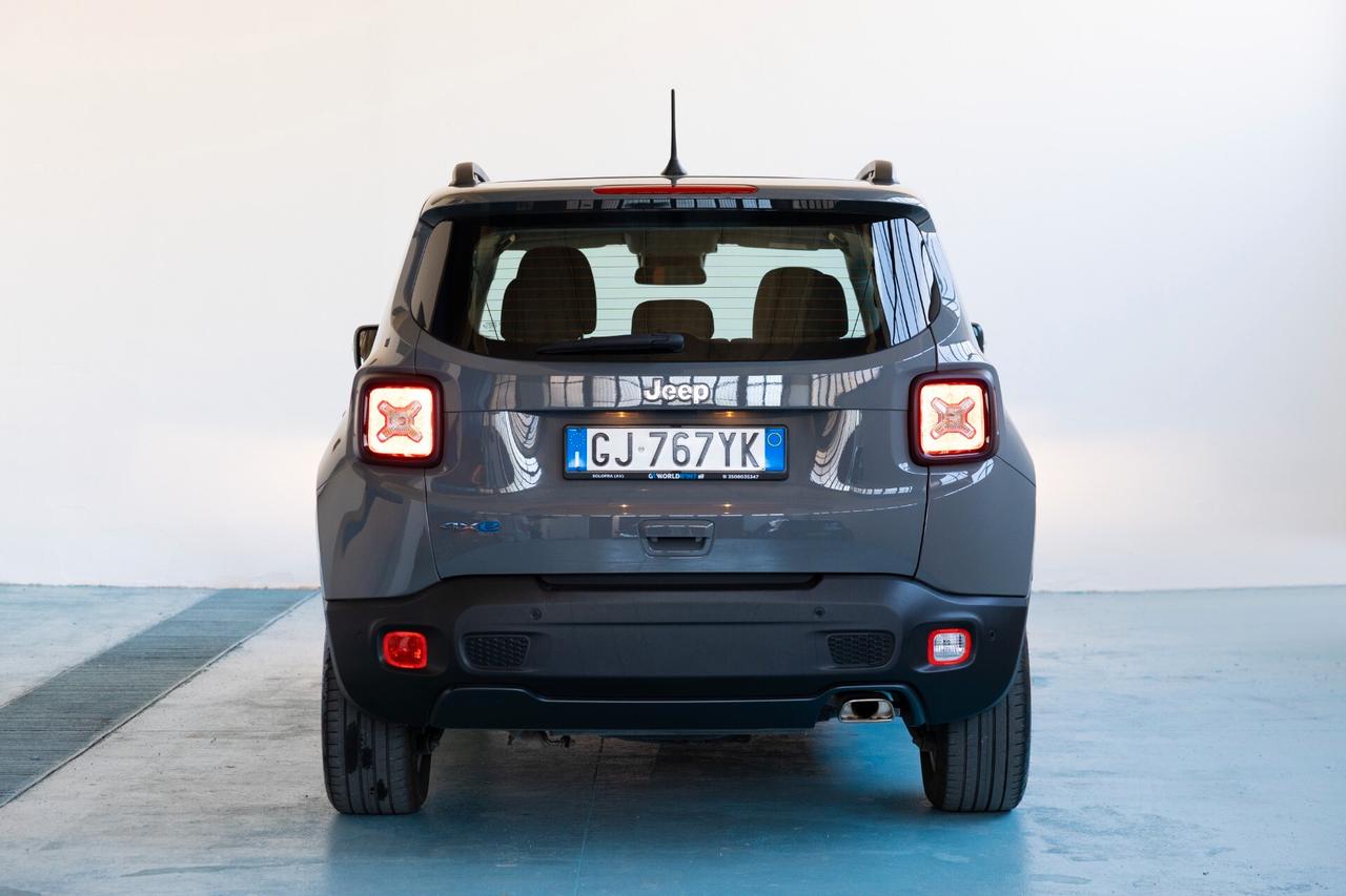 Jeep Renegade 1.3 T4 190CV PHEV 4xe AT6 Limited IVA ESPOSTA