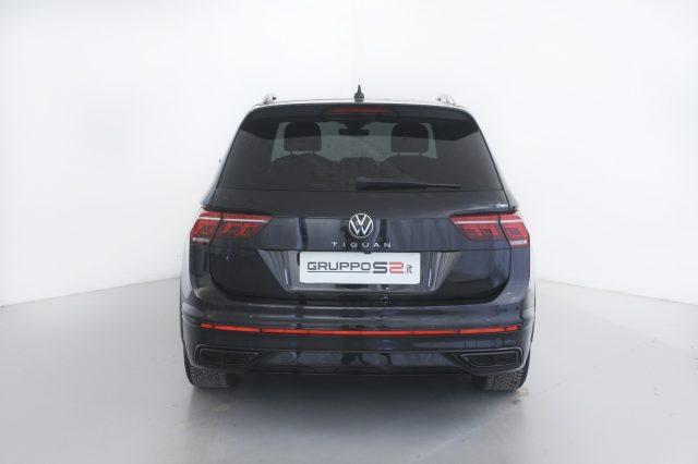 VOLKSWAGEN Tiguan 2.0 TDI 150 CV SCR DSG R-Line Fari Matrix/Black P.