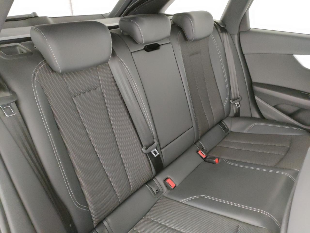 Audi A4 avant 35 2.0 tdi mhev s line edition 163cv s-tronic