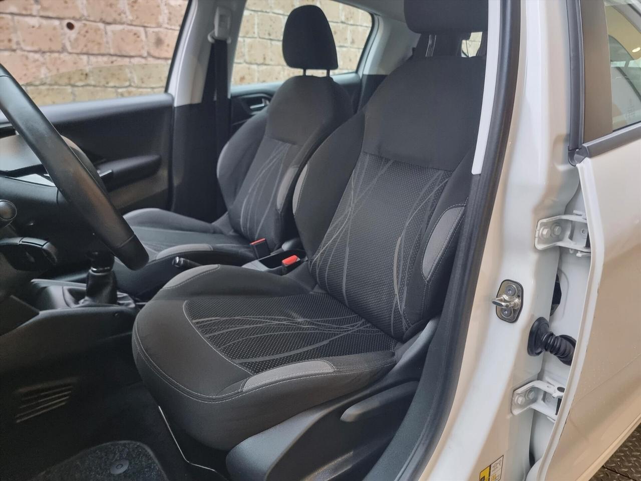 Peugeot 208 PureTech 68 5 porte Access 1.0 BENZ