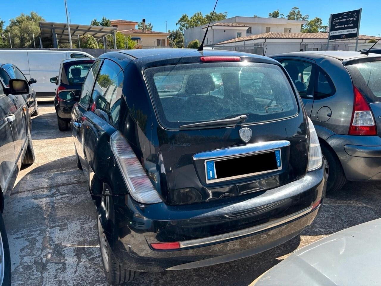 LANCIA YPSILON - NEOPATENTATI - 2 UNITà DISP
