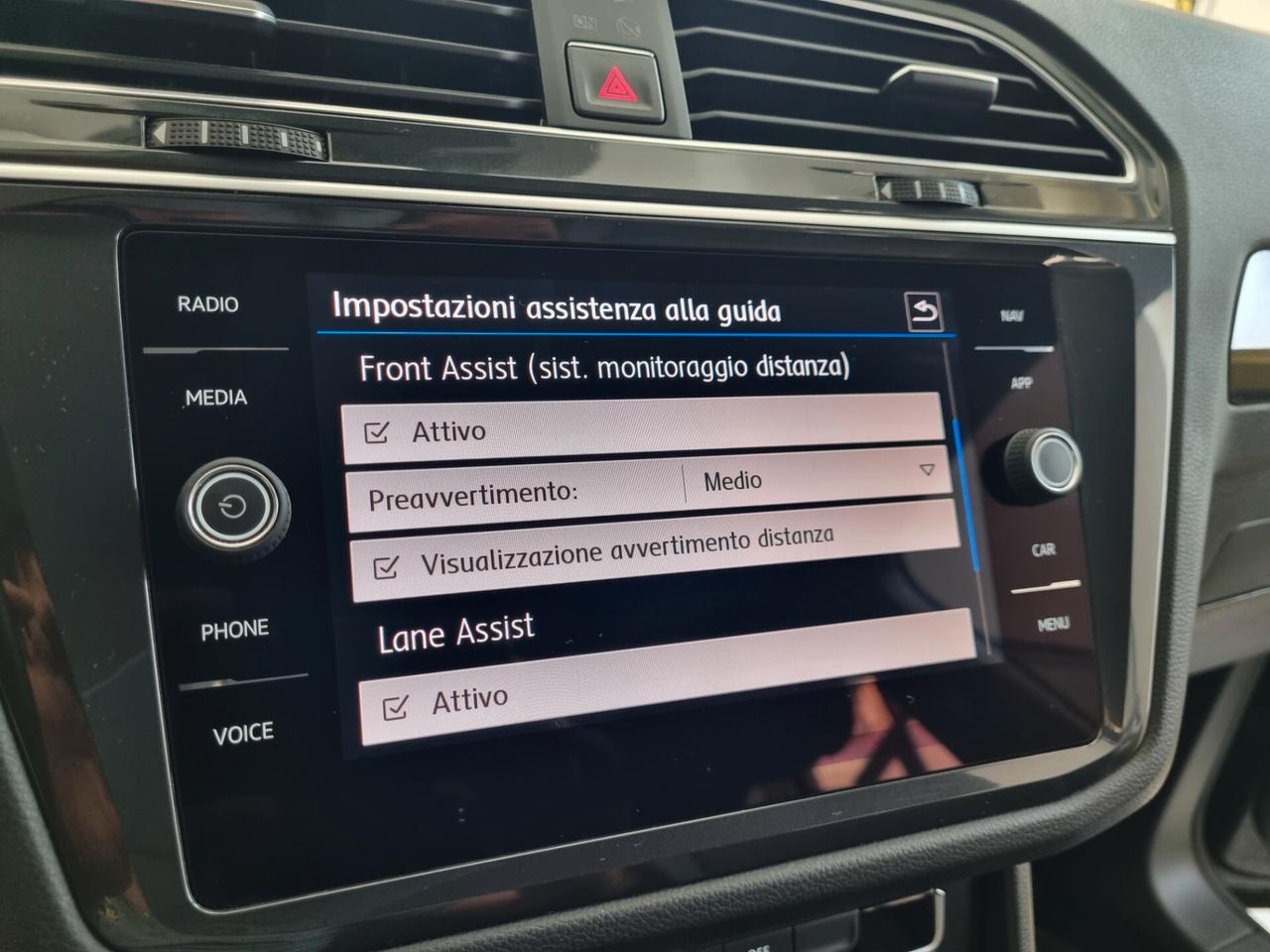Volkswagen Tiguan 1.6 TDI R-LINE, VIRTUAL COCKPIT, FULL LED