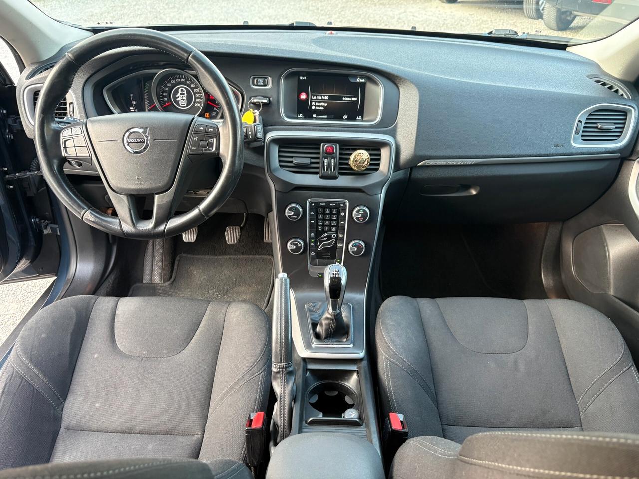 Volvo V40 2.0 D2 120CV Cross Country