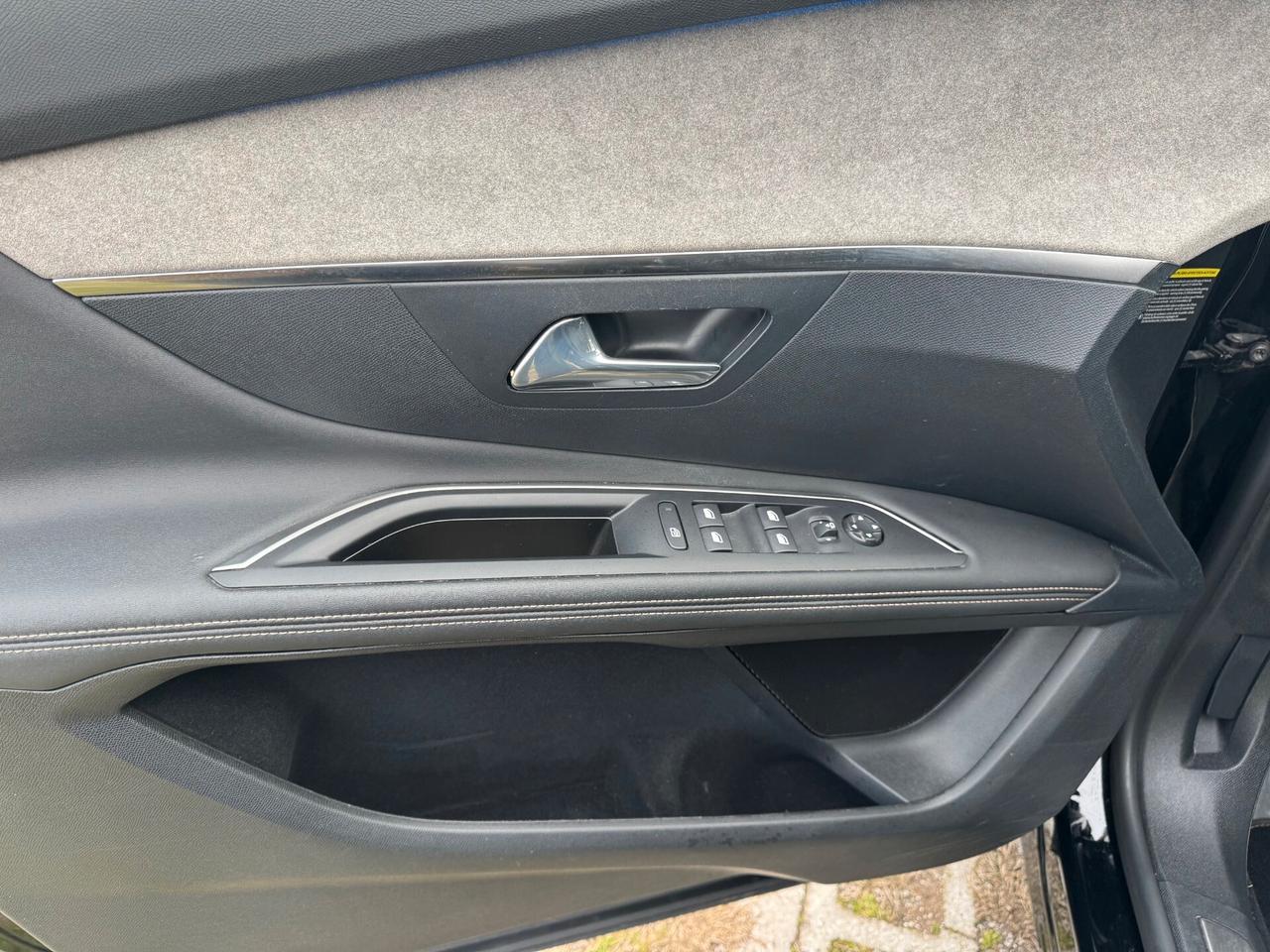 Peugeot 3008 1.2cc PureTech Turbo 130cv S&S GT