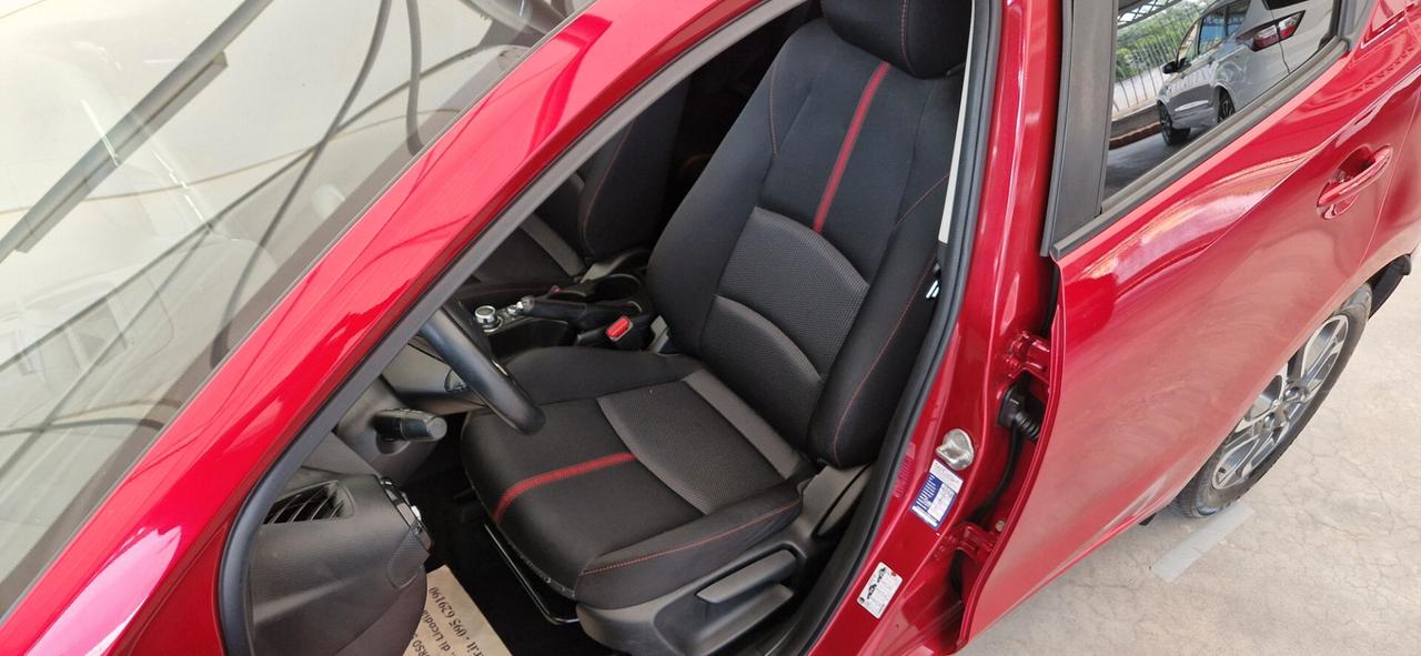Mazda 2 1.5 Skyactiv-D 105cv Exceed