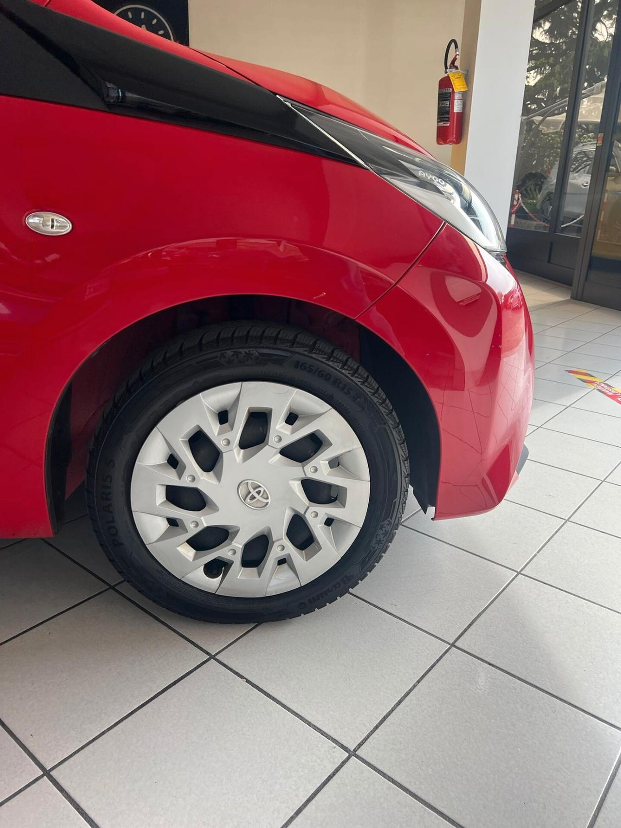 Toyota Aygo 1.0 VVT-i 72 CV 5 porte x-play