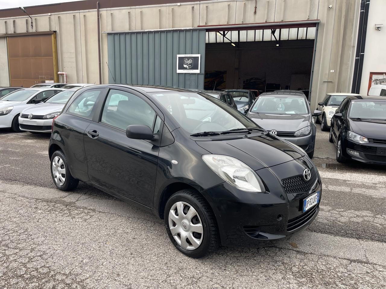 Toyota Yaris 1.0 3 porte