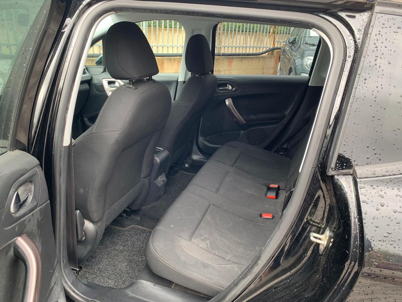 Peugeot 2008 1.2 VTi 82CV Active