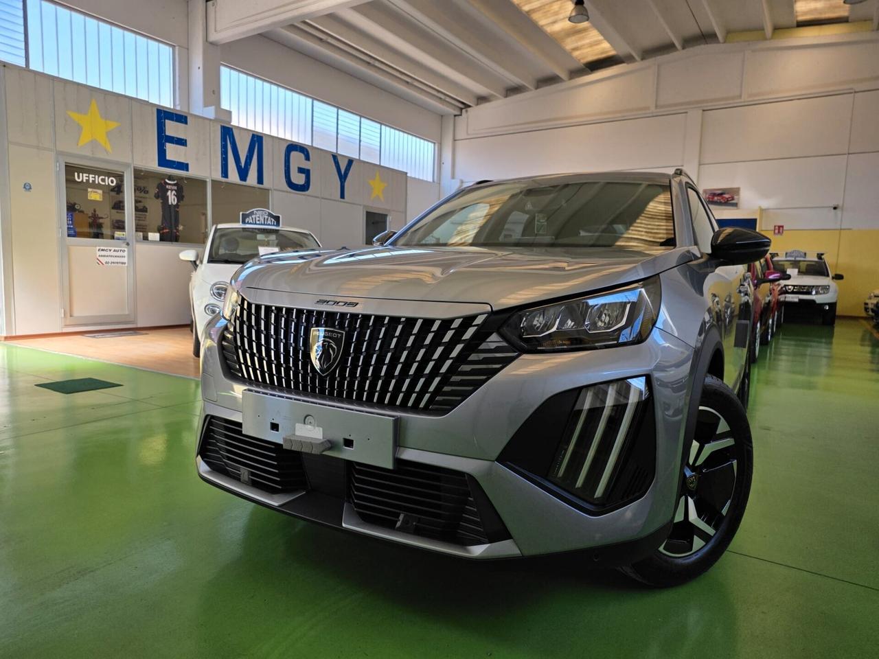 Peugeot 2008 Puretech 100cv. Allure 1.2 b. KM. 0