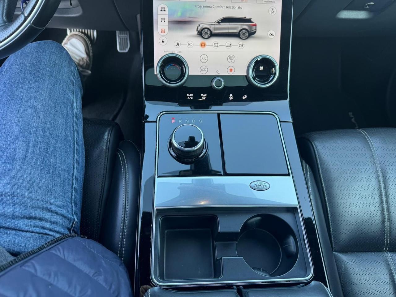 Land Rover Range Velar 3.0D V6 300 CV R-Dynamic HSE