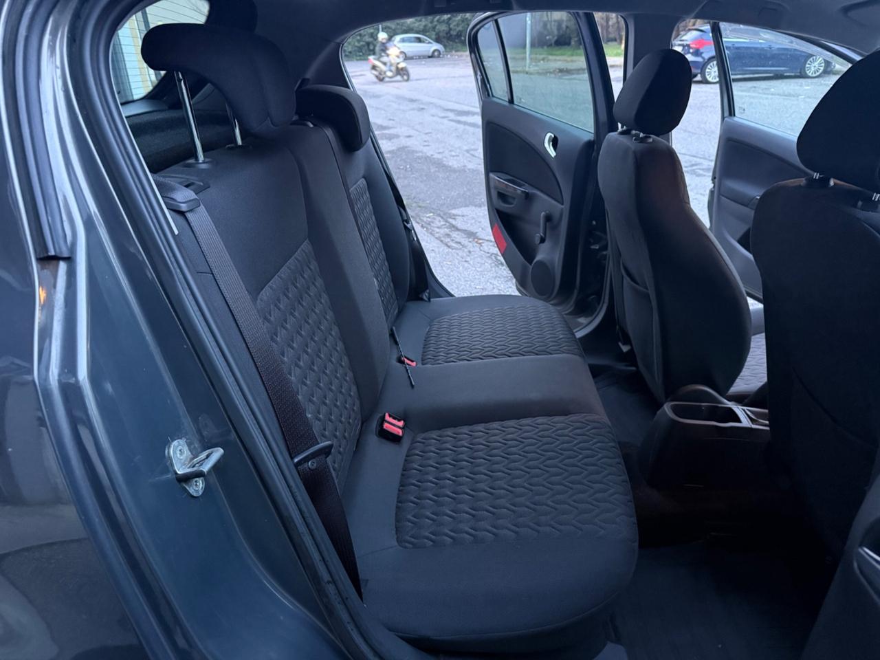 Opel Corsa 1.2 5 porte sport automatica