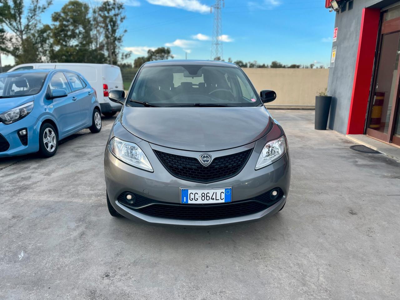 Lancia Ypsilon 1.0 FireFly 5 porte S&S Hybrid Ecochic