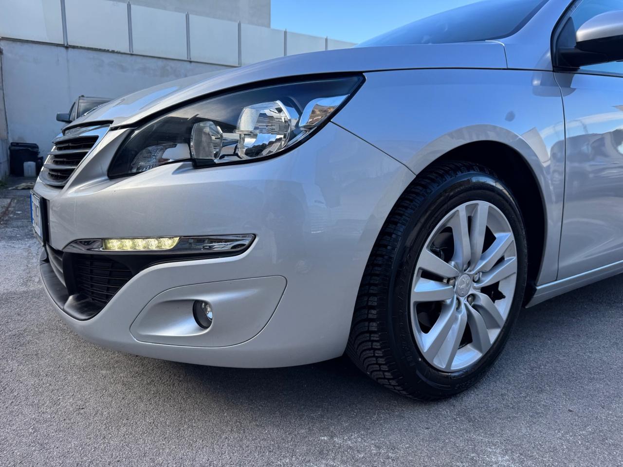 Peugeot 308 1.6 DIESEL 92CV 2015