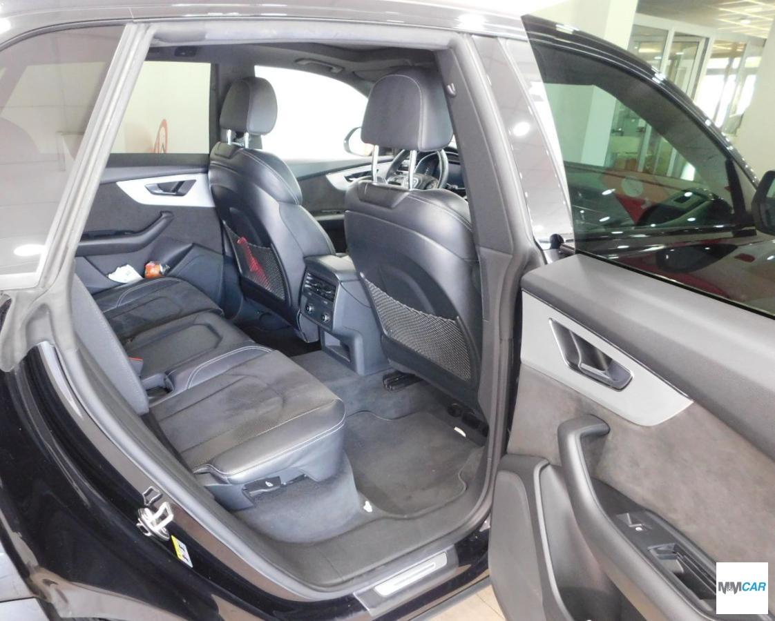 AUDI - Q8 - 45 TDI quattro tiptronic Sport Mhev