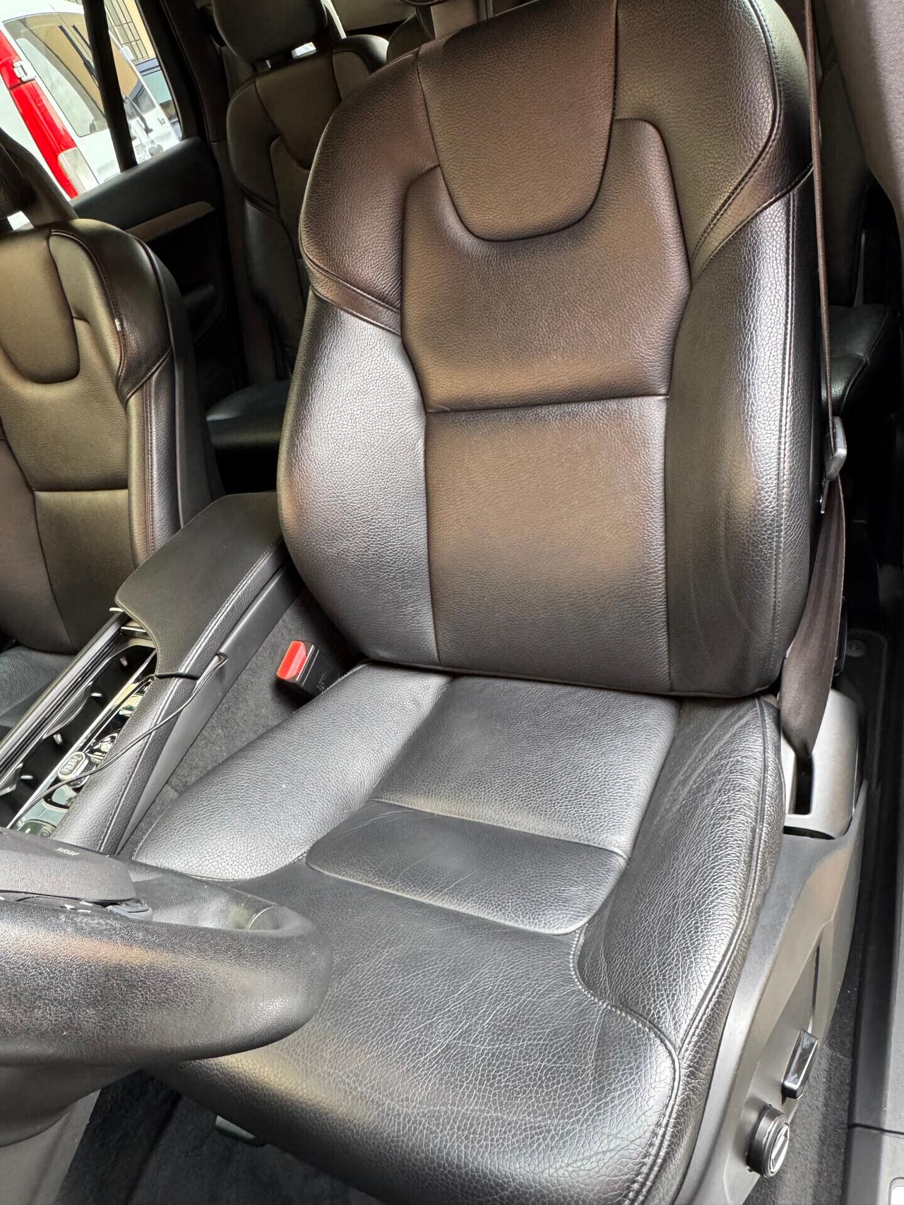 Volvo XC 90 B5 (d) AWD automatico 7 posti Momentum Pro