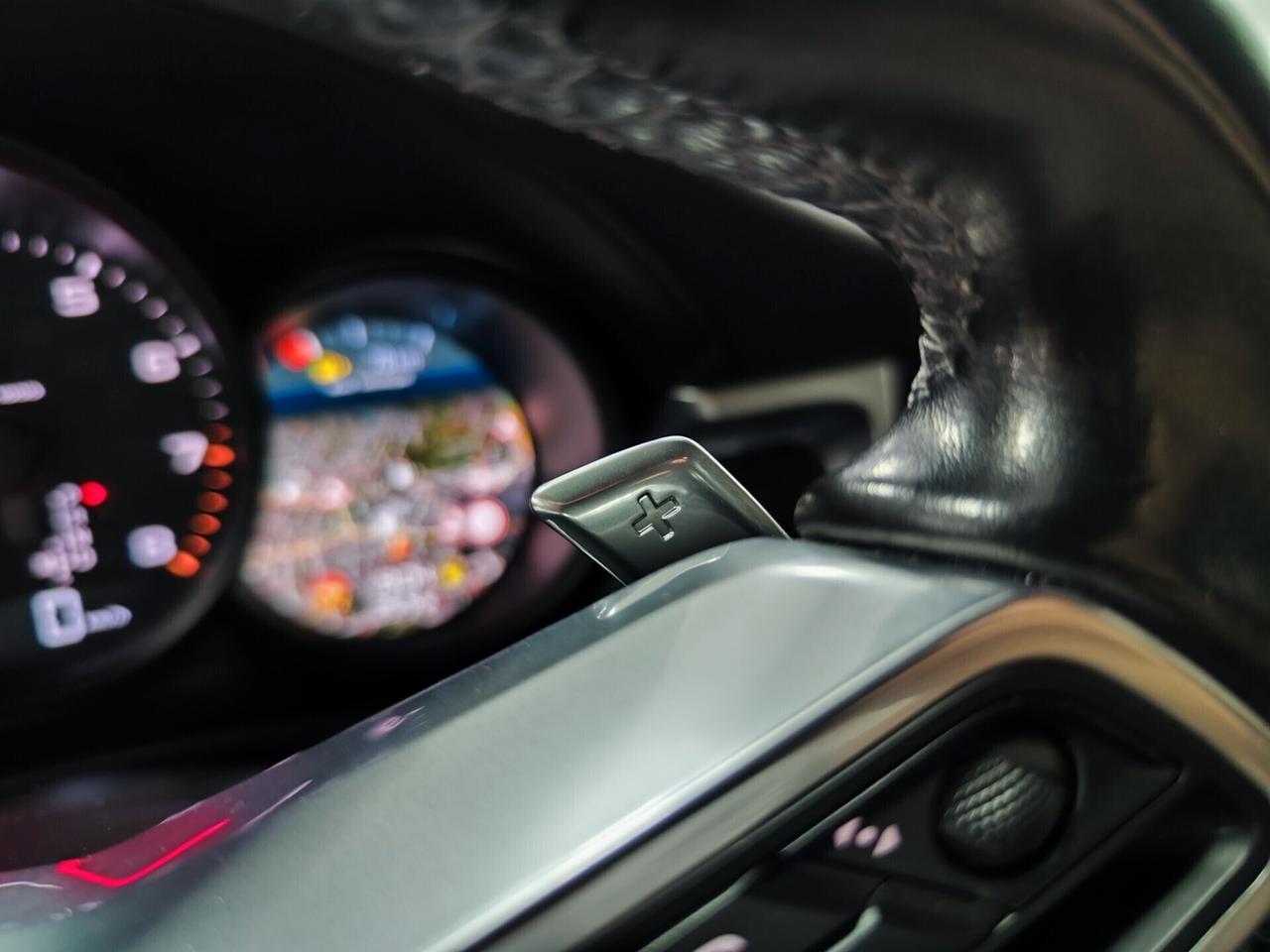 Porsche Macan 2.0 245cv Tetto Led