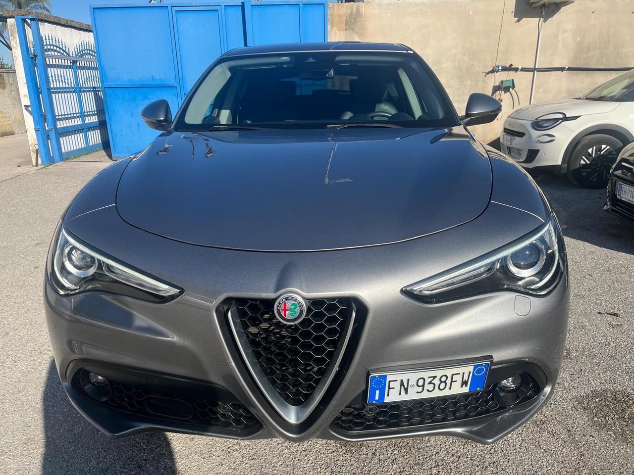 Alfa Stelvio Q4-2.2 mjt/190 cv- autom-2018