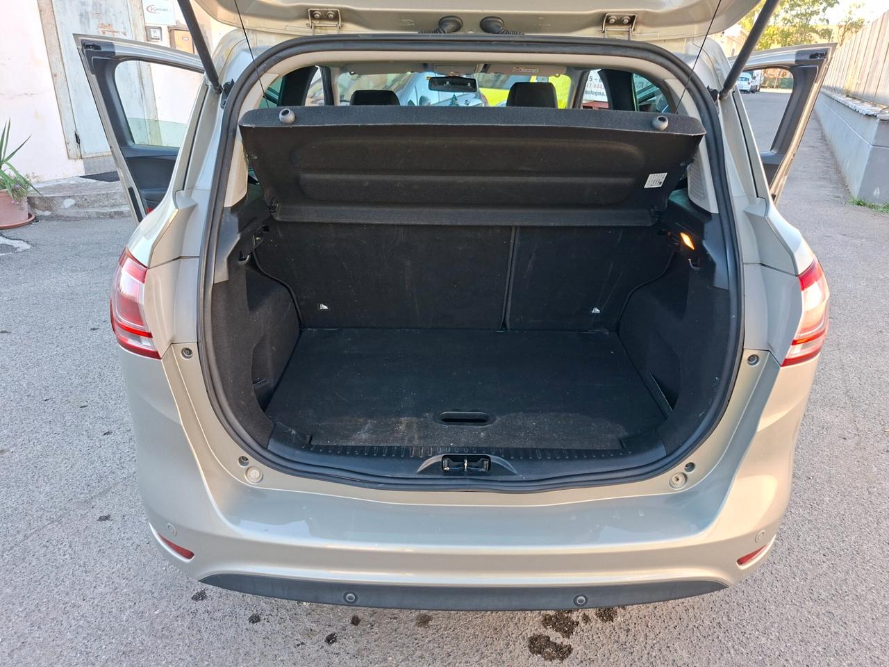 Ford B-Max 1.4 90 CV GPL Business Titanium X