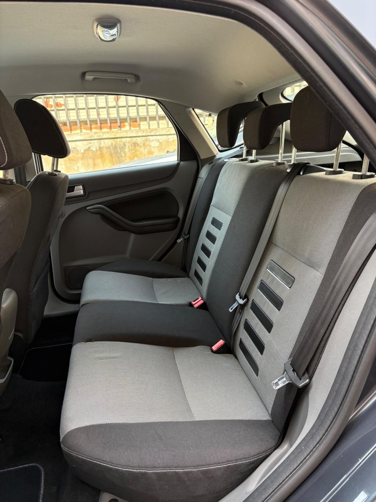 Ford Focus 1.6 GPL solo 13000km