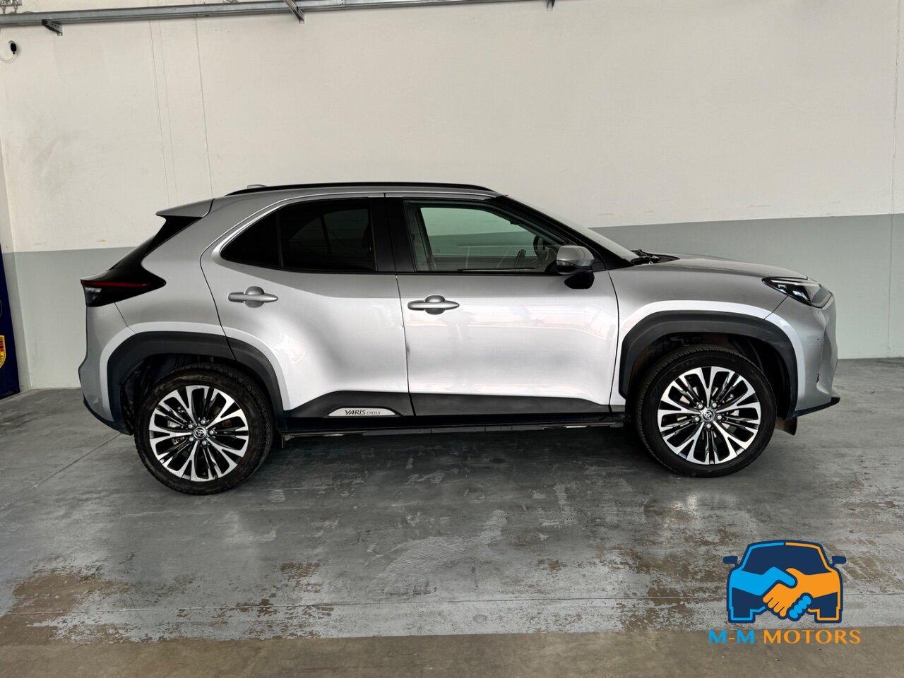 Toyota Yaris Cross 1.5h Lounge awd-i 116cv e-cvt UNICOPRO GANCIO TRAINO TAGLIANDI TOYOTA