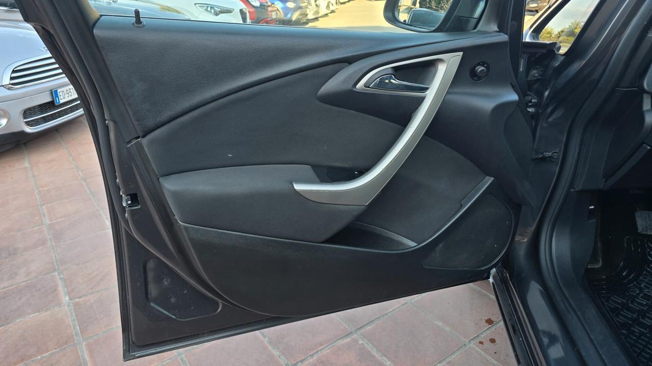 Opel Astra 1.4 100CV 5 porte Cosmo