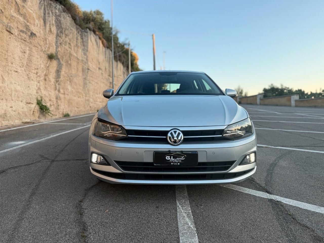 Volkswagen Polo/1.0 75 CV/LED/5 POSTI/CAR PLAY