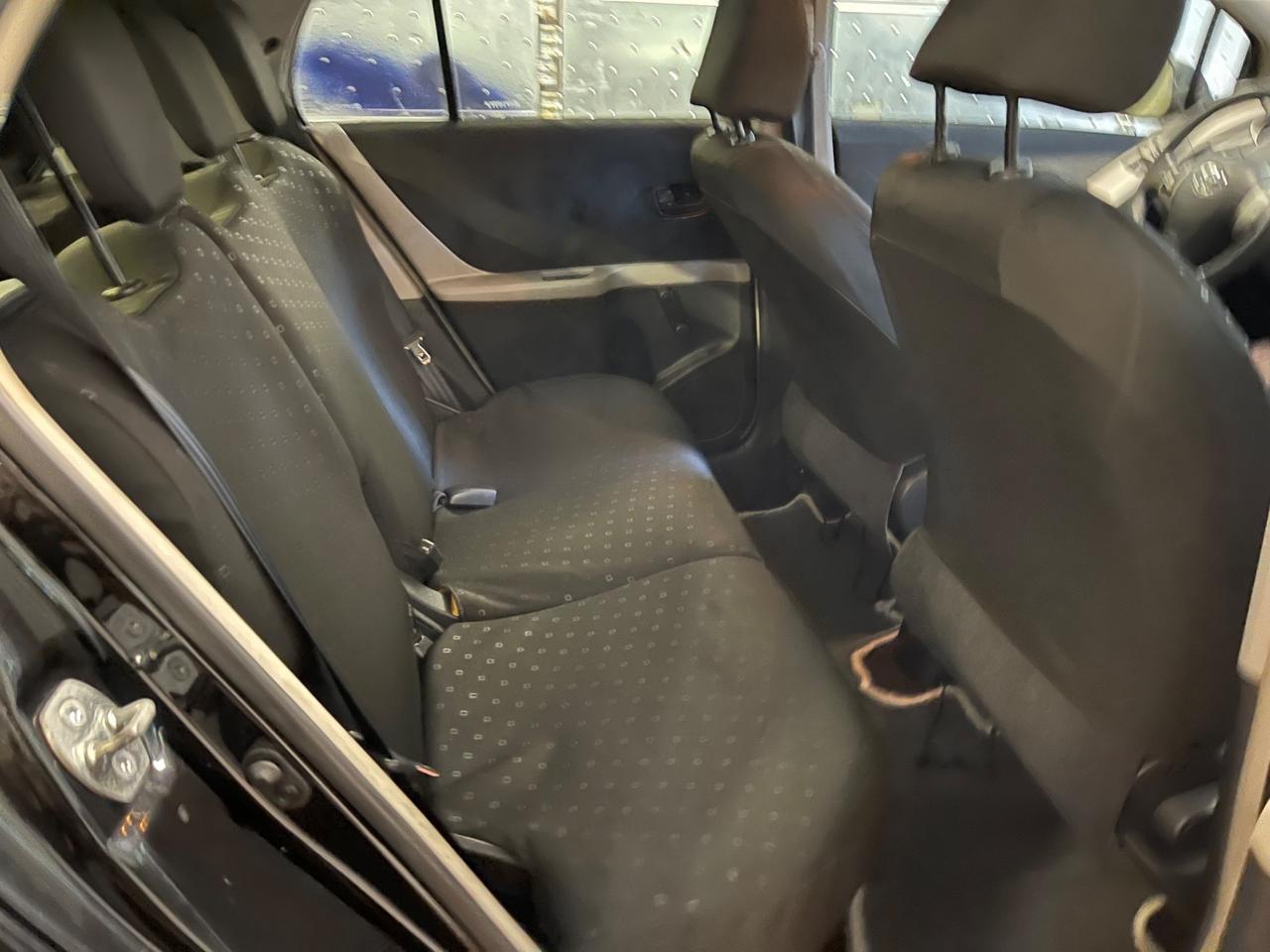 Toyota Yaris 1.0 5 porte