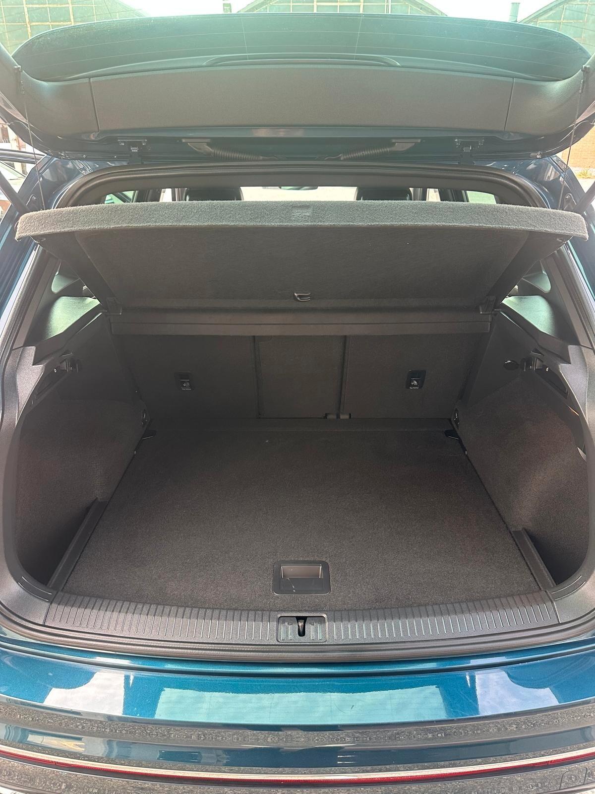 Volkswagen Tiguan 2.0 TDI 150 CV SCR DSG R-Line