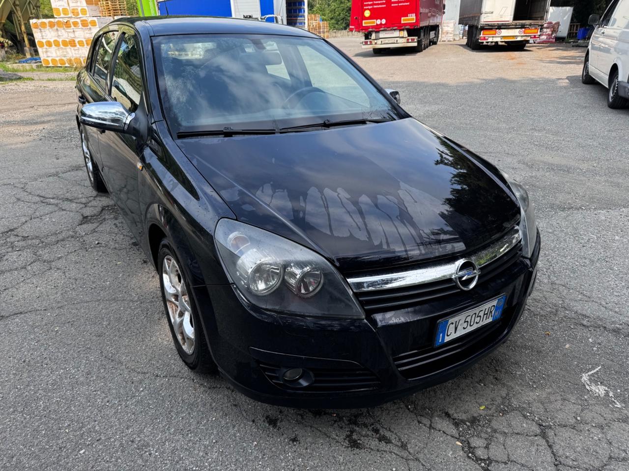 Opel Astra 1.9 CDTI 120CV 5 porte Enjoy