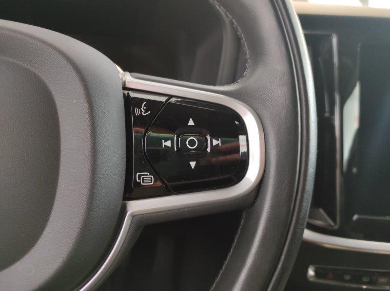 VOLVO V60 (2018-->) - V60 D3 AWD Geartronic Business