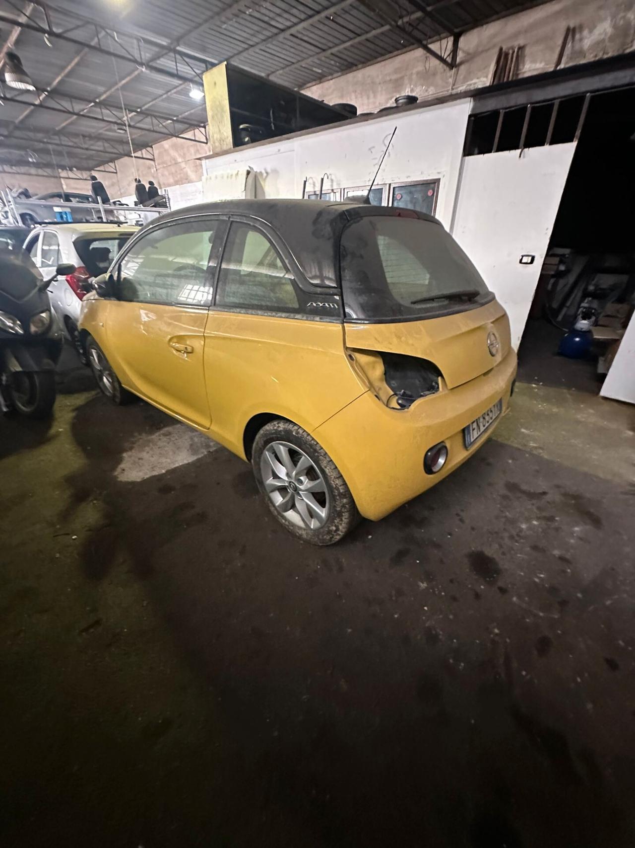 Opel Adam 1.2 70 CV