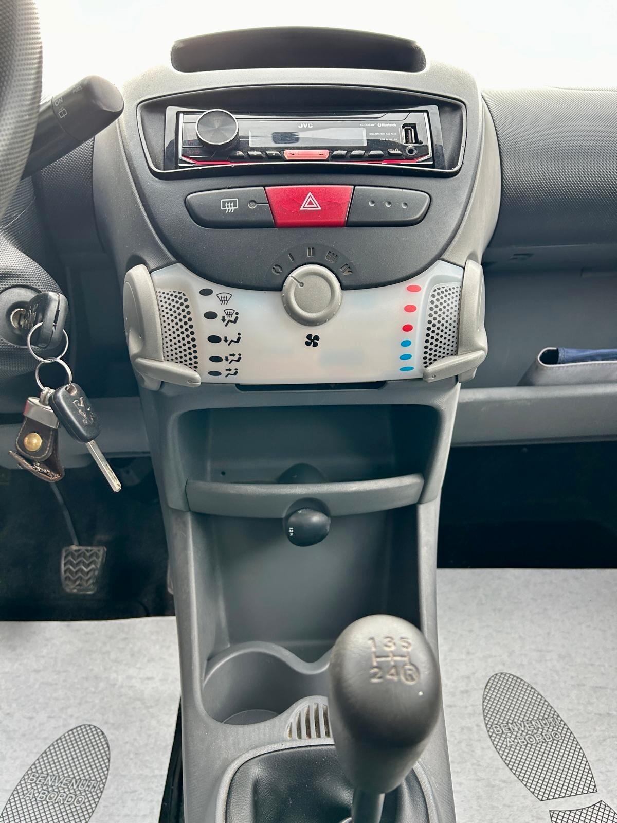 Peugeot 107 1.0 68CV 5P ALLURE (50kw) - ok neopatentato