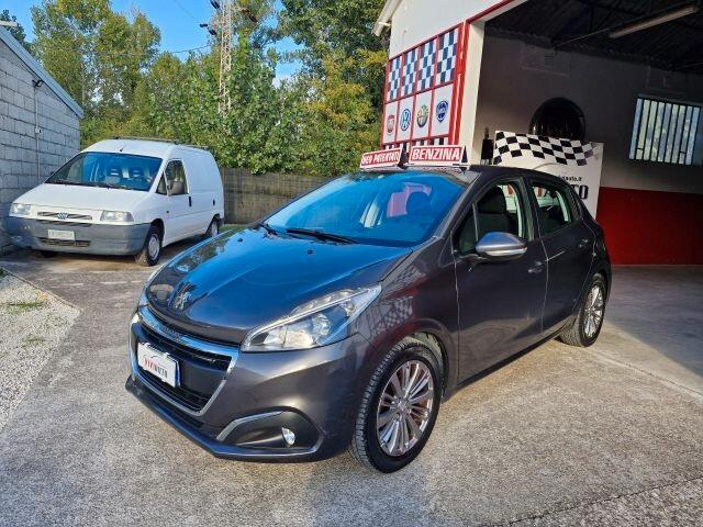 Peugeot 208 1.2 BENZINA X NEOPATENTATI