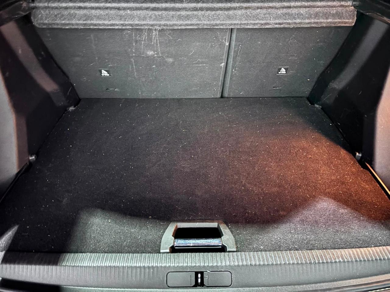 Peugeot 2008 Benzina + Euro 6 Neopatentati 4 Stagioni
