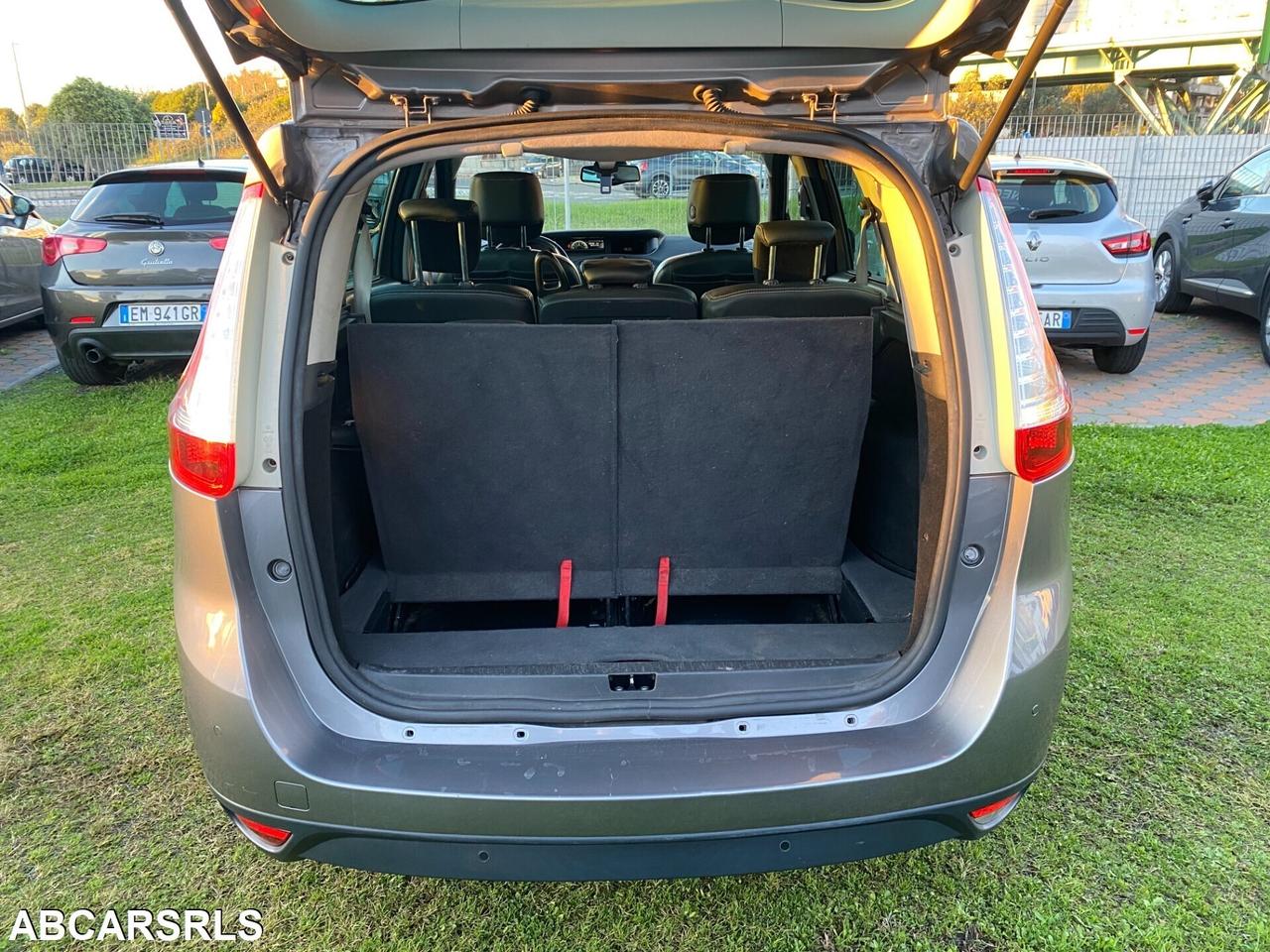 RENAULT - Grand Scénic - dCi 8V 110 CV EDC