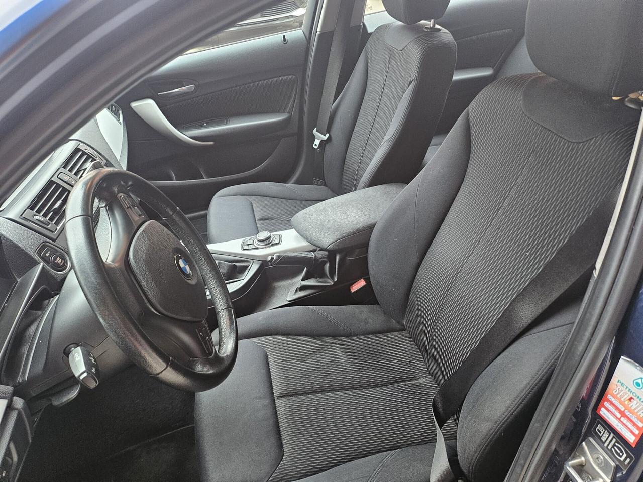 Bmw 118 118d 5p. Unique