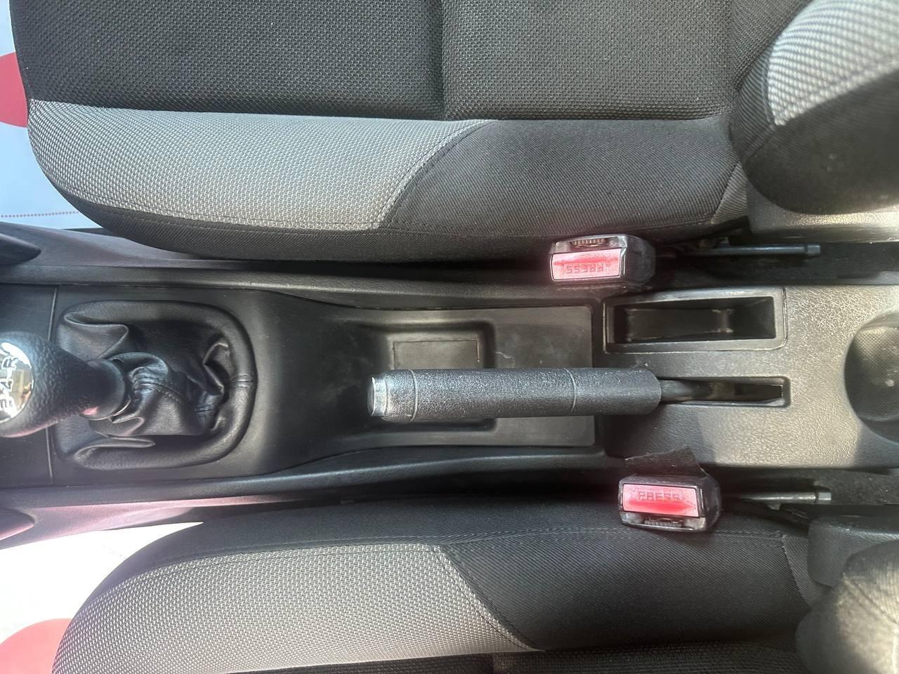 Peugeot 207 - 1.4 | 74 CV - GPL VALIDO 2034