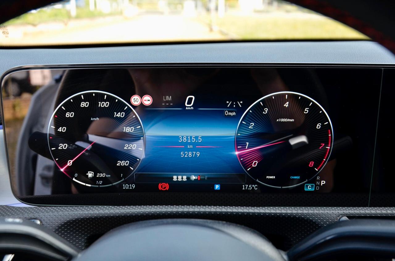 MERCEDES-BENZ A 180 AMG LINE PREMIUM PLUS 136cv AUTO, SERVICE MERCEDES, FULL LED, RETROCAMERA, LUCI 64 COLORI, PERMUTE